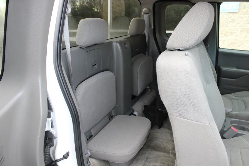 Nissan Frontier 2WD King Cab I4 Auto SV 2015