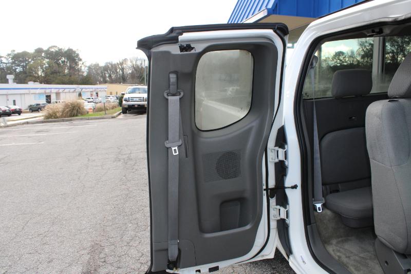 Nissan Frontier 2WD King Cab I4 Auto SV 2015