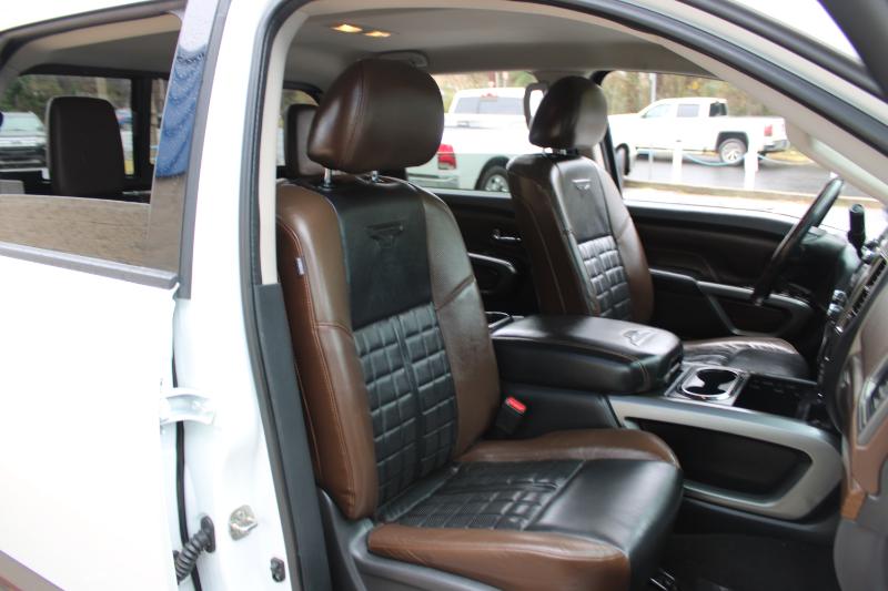 Nissan Titan 4x2 Crew Cab Platinum Reserve 2017