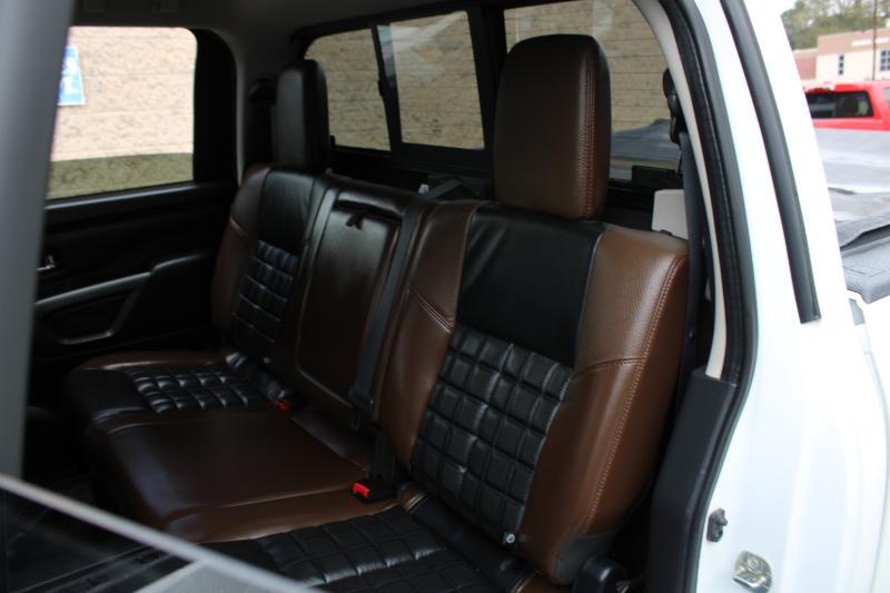 Nissan Titan 4x2 Crew Cab Platinum Reserve 2017