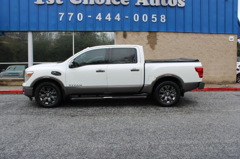 Nissan Titan 4x2 Crew Cab Platinum Reserve 2017