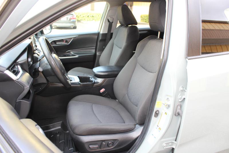 Toyota RAV4 XLE AWD (Natl) 2022