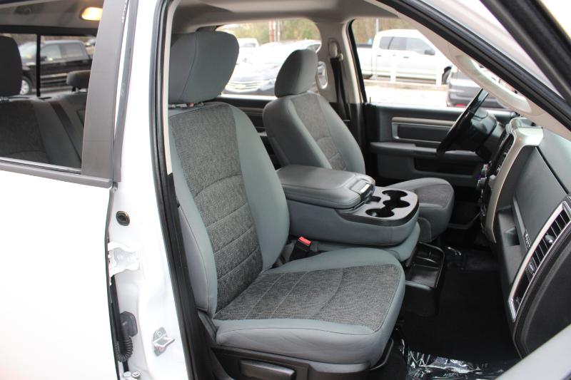 RAM 1500 Big Horn 4x2 Crew Cab 5'7" Box 2018