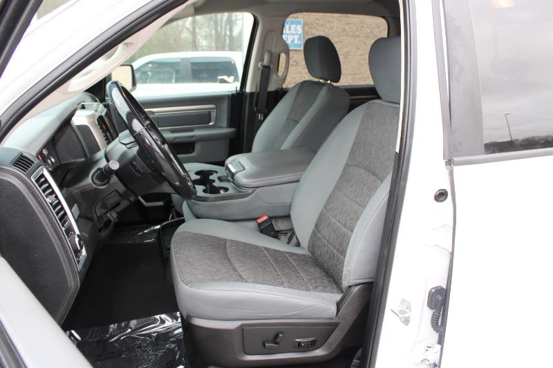 RAM 1500 Big Horn 4x2 Crew Cab 5'7" Box 2018