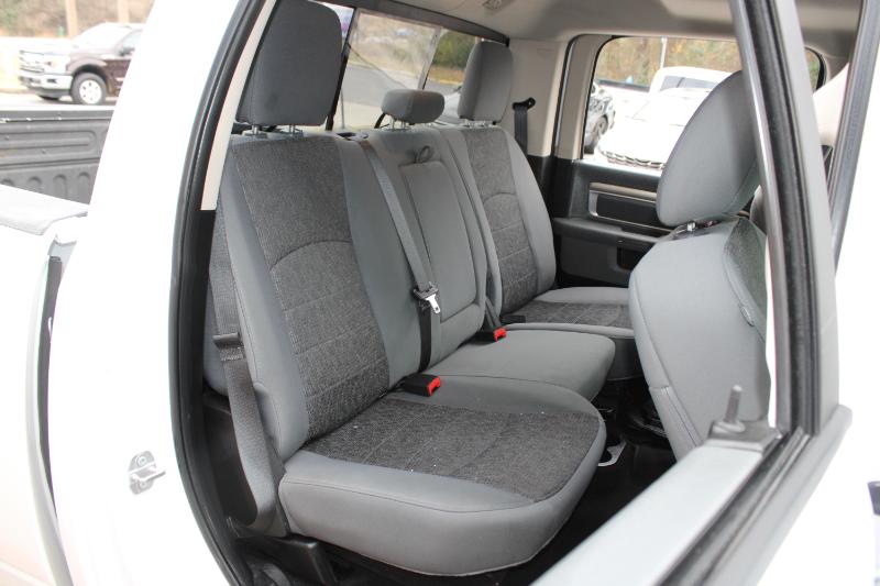 RAM 1500 Big Horn 4x2 Crew Cab 5'7" Box 2018