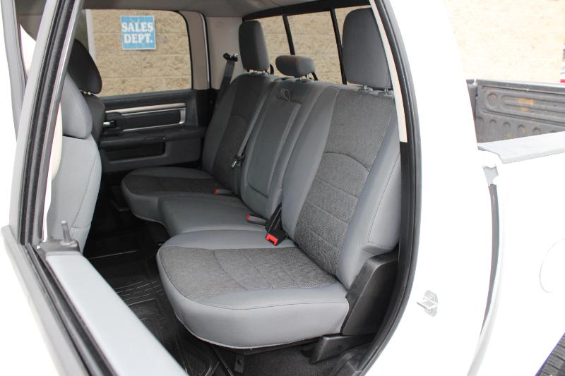 RAM 1500 Big Horn 4x2 Crew Cab 5'7" Box 2018