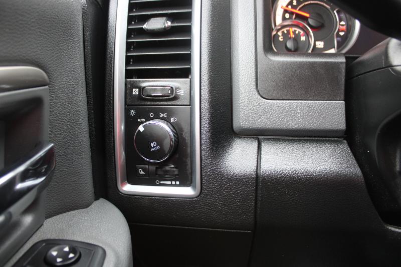 RAM 1500 Big Horn 4x2 Crew Cab 5'7" Box 2018