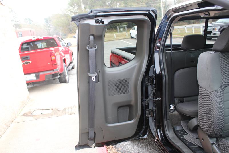 Nissan Frontier King Cab 4x4 SV V6 Auto 2018