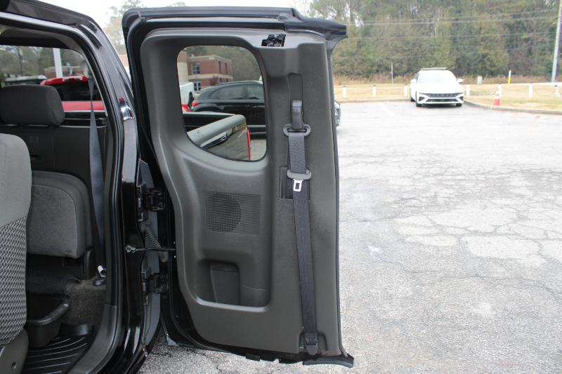 Nissan Frontier King Cab 4x4 SV V6 Auto 2018