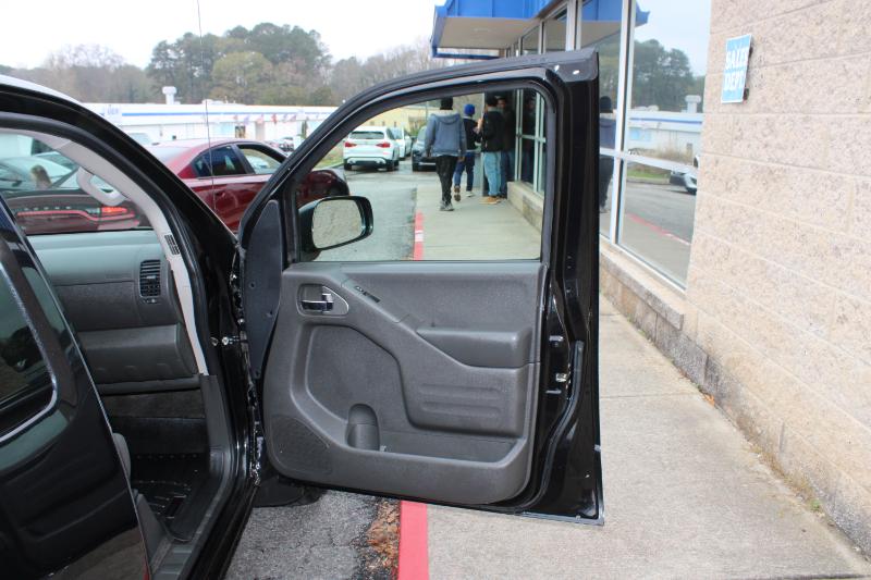 Nissan Frontier King Cab 4x4 SV V6 Auto 2018