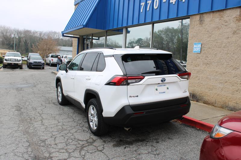 Toyota RAV4 Hybrid LE AWD (Natl) 2021