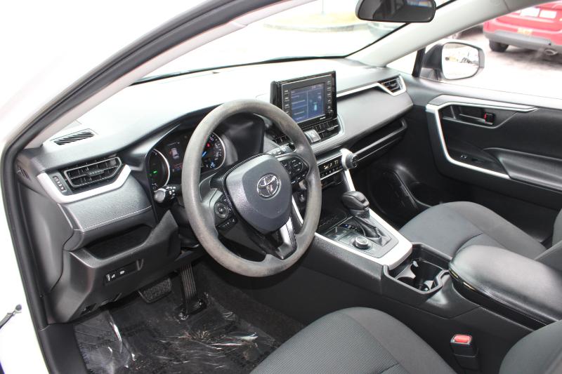 Toyota RAV4 Hybrid LE AWD (Natl) 2021