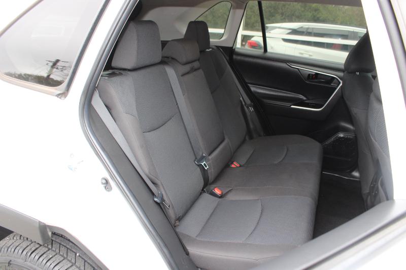 Toyota RAV4 Hybrid LE AWD (Natl) 2021