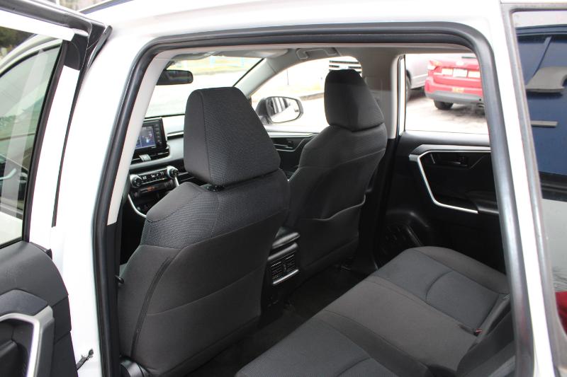 Toyota RAV4 Hybrid LE AWD (Natl) 2021