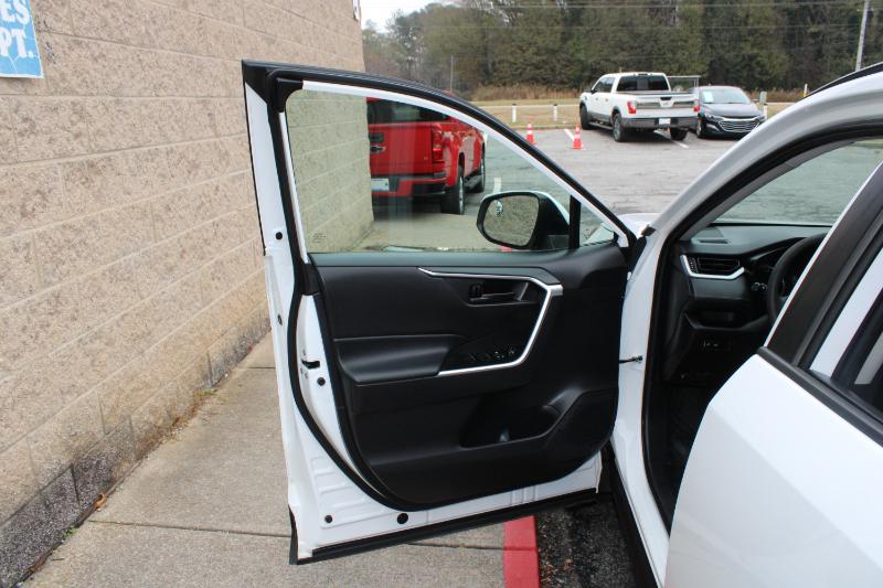 Toyota RAV4 Hybrid LE AWD (Natl) 2021