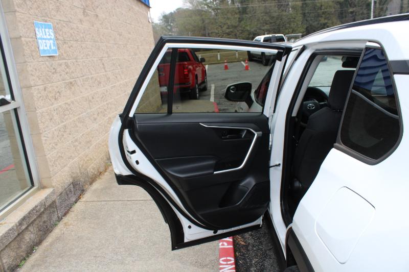 Toyota RAV4 Hybrid LE AWD (Natl) 2021