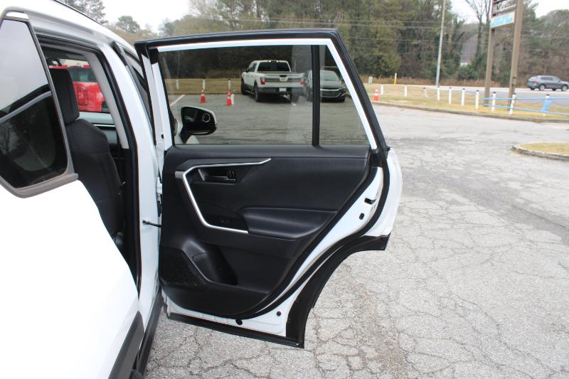 Toyota RAV4 Hybrid LE AWD (Natl) 2021