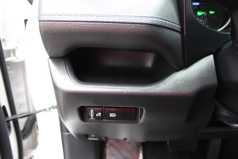 Toyota RAV4 Hybrid LE AWD (Natl) 2021