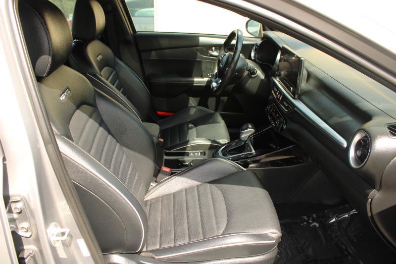 Kia Forte GT-Line IVT 2024