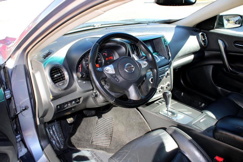 Nissan Maxima 4dr Sdn V6 CVT 3.5 SV w/Sport Pkg 2011