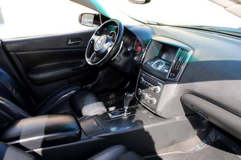 Nissan Maxima 4dr Sdn V6 CVT 3.5 SV w/Sport Pkg 2011