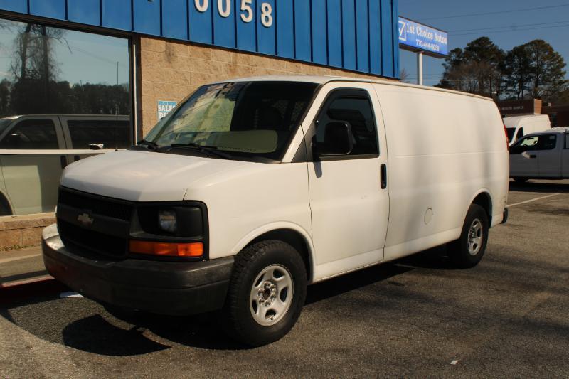 Chevrolet Express Cargo Van RWD 1500 135" 2008