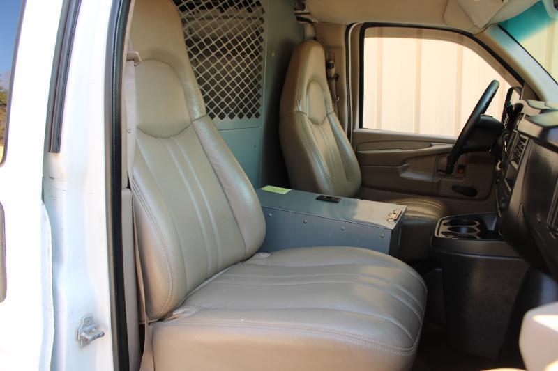 Chevrolet Express Cargo Van RWD 1500 135" 2008