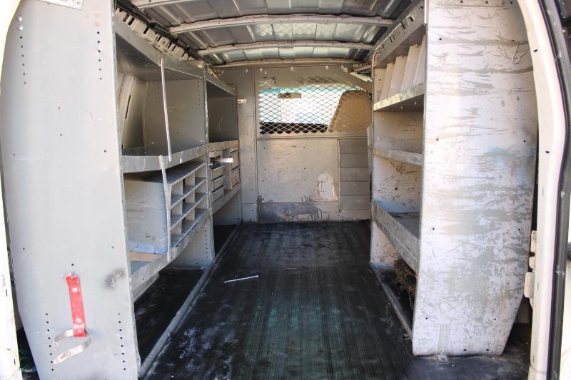 Chevrolet Express Cargo Van RWD 1500 135" 2008