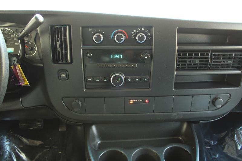 Chevrolet Express Cargo Van RWD 1500 135" 2008