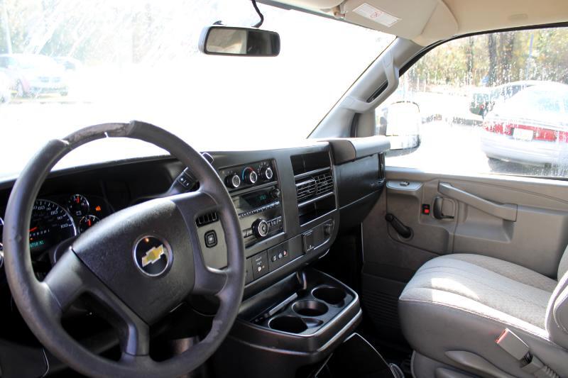 Chevrolet Express Cargo Van RWD 2500 135" 2018