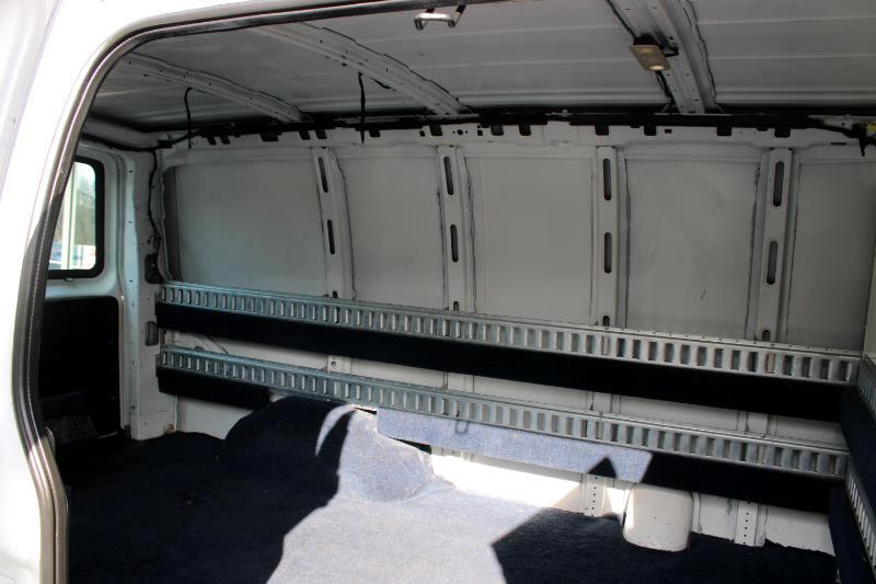Chevrolet Express Cargo Van RWD 2500 135" 2018