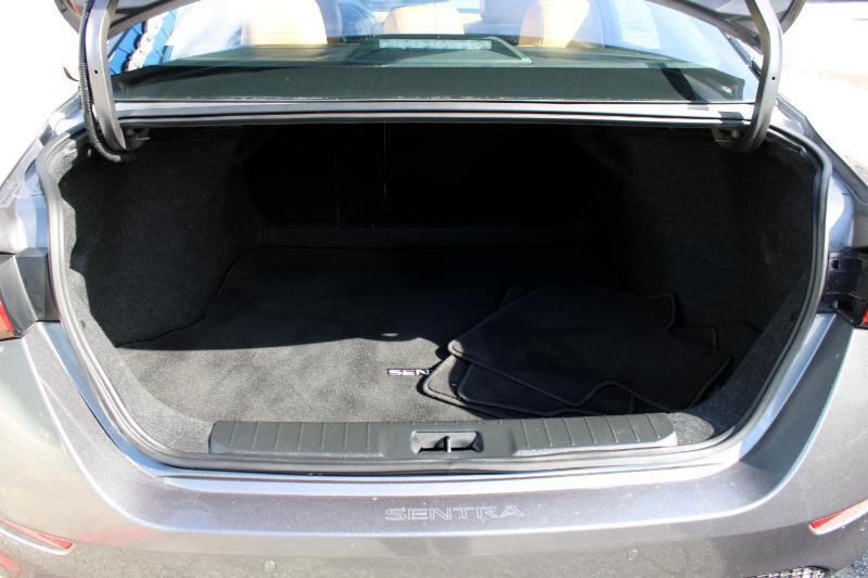 Nissan Sentra SV CVT 2021