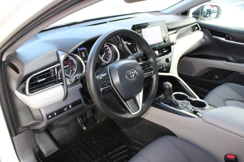 Toyota Camry Hybrid LE CVT (Natl) 2023