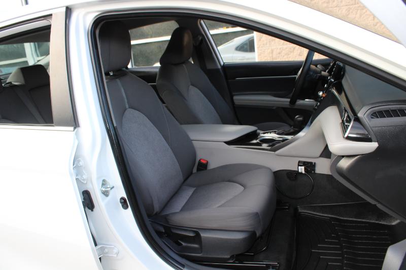 Toyota Camry Hybrid LE CVT (Natl) 2023