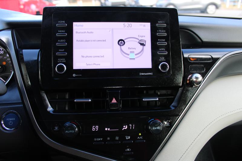 Toyota Camry Hybrid LE CVT (Natl) 2023