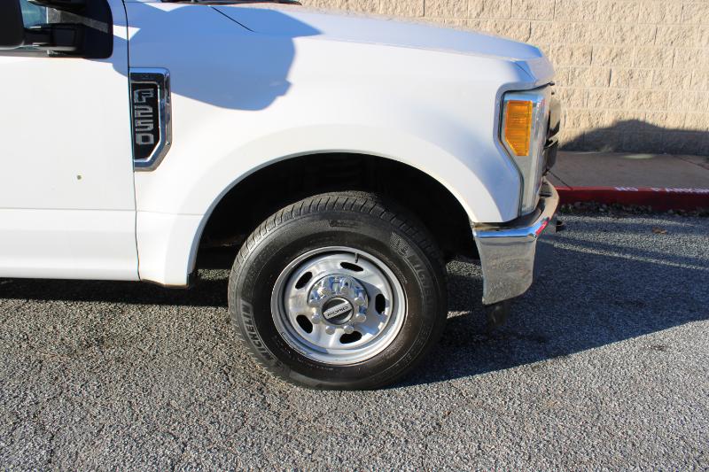 Ford Super Duty F-250 SRW Lariat 2WD SuperCab 8' Box 2017