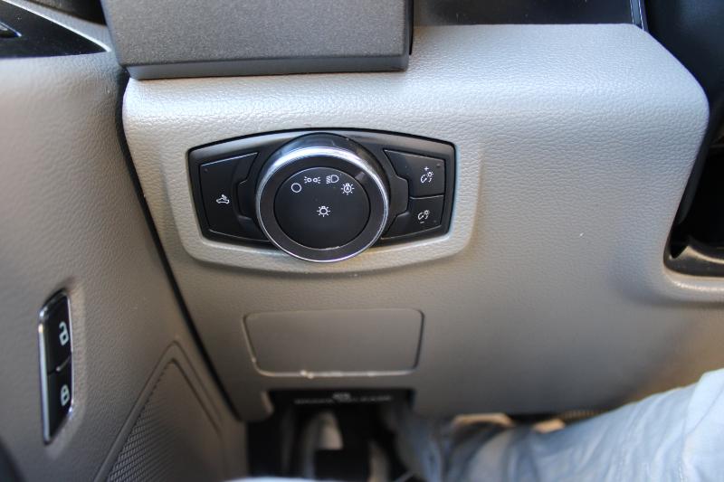 Ford Super Duty F-250 SRW Lariat 2WD SuperCab 8' Box 2017