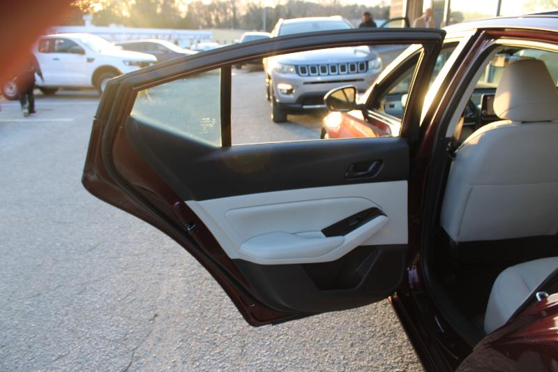 Nissan Altima 2.5 SV Sedan 2023