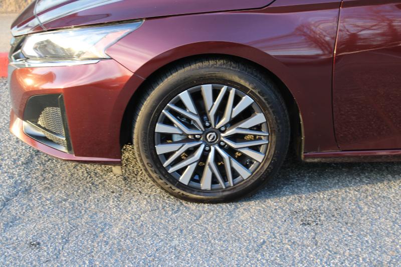 Nissan Altima 2.5 SV Sedan 2023