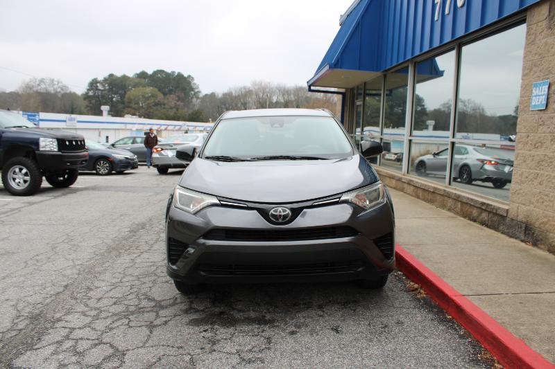 Toyota RAV4 LE FWD (Natl) 2017