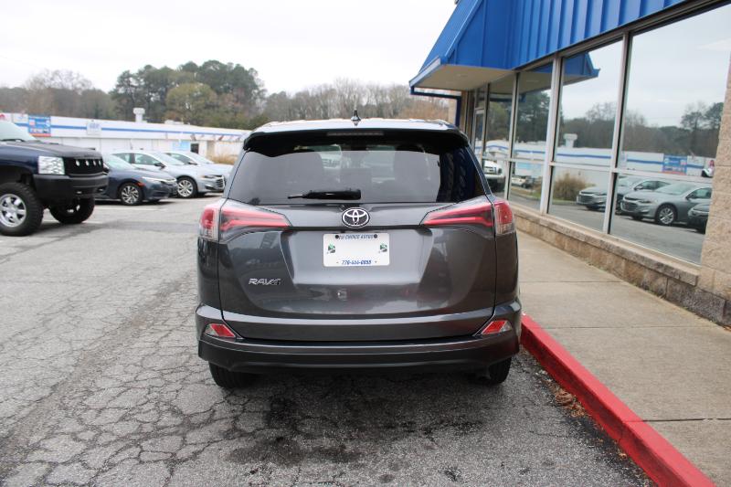 Toyota RAV4 LE FWD (Natl) 2017