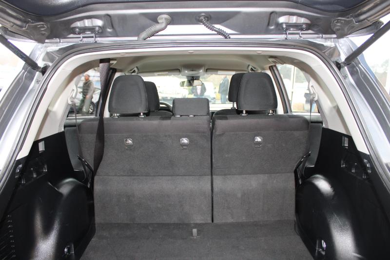 Toyota RAV4 LE FWD (Natl) 2017