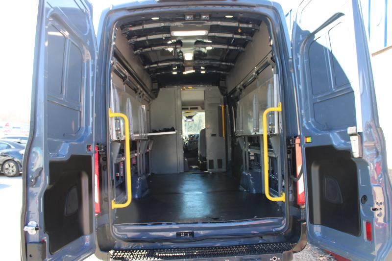 Ford Transit Van T-250 148" EL Hi Rf 9000 GVWR Sliding RH Dr 2019