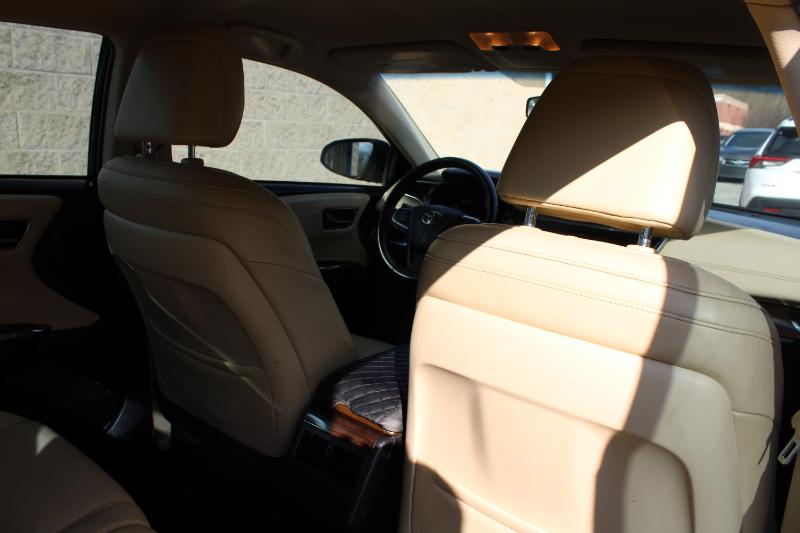 Toyota Avalon 4dr Sdn XLE Touring (Natl) 2015