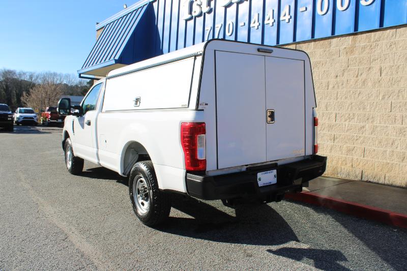 Ford Super Duty F-250 SRW XLT 2WD Reg Cab 8' Box 2018