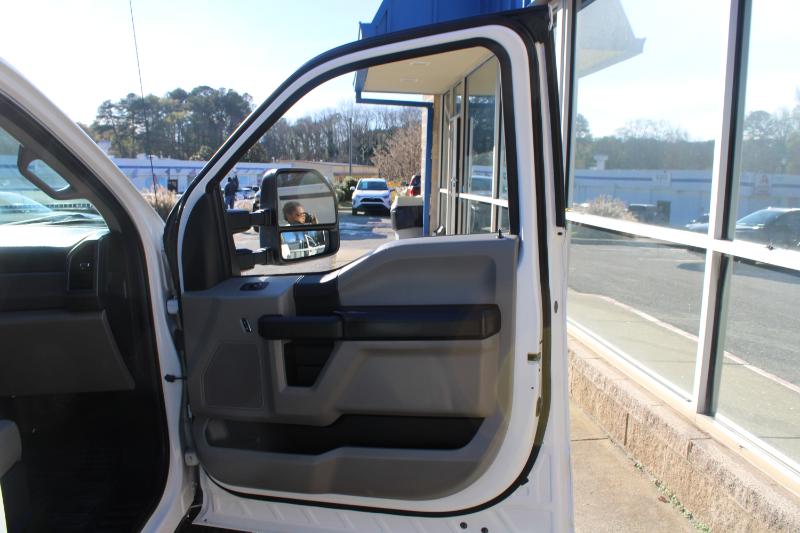 Ford Super Duty F-250 SRW XLT 2WD Reg Cab 8' Box 2018