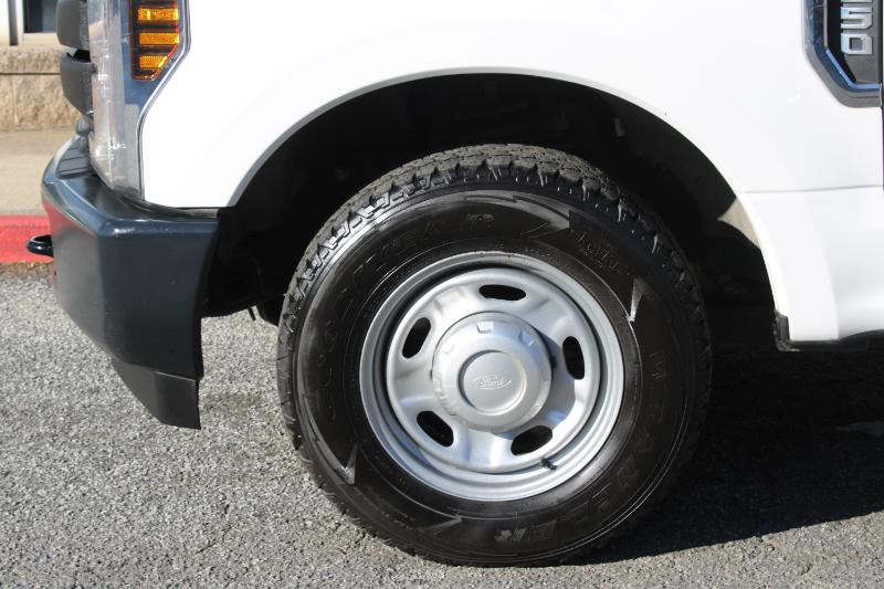 Ford Super Duty F-250 SRW XLT 2WD Reg Cab 8' Box 2018