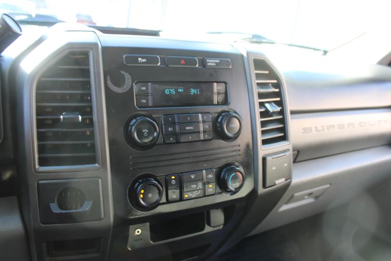 Ford Super Duty F-250 SRW XLT 2WD Reg Cab 8' Box 2018