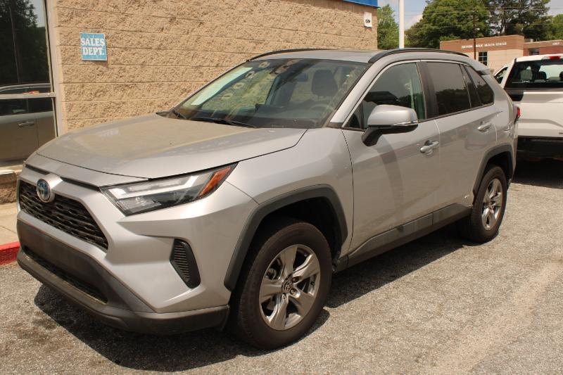 Toyota RAV4 Hybrid XLE AWD (Natl) 2022