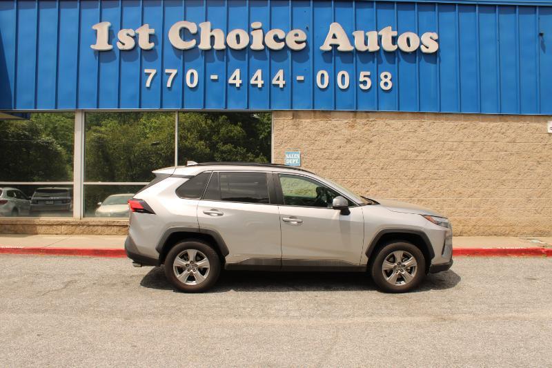 Toyota RAV4 Hybrid XLE AWD (Natl) 2022